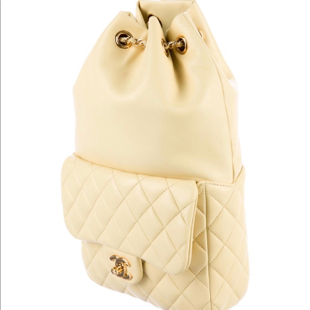 Chanel Small Yellow Backpack In Seoul Lambskin - Picture 5 of 8